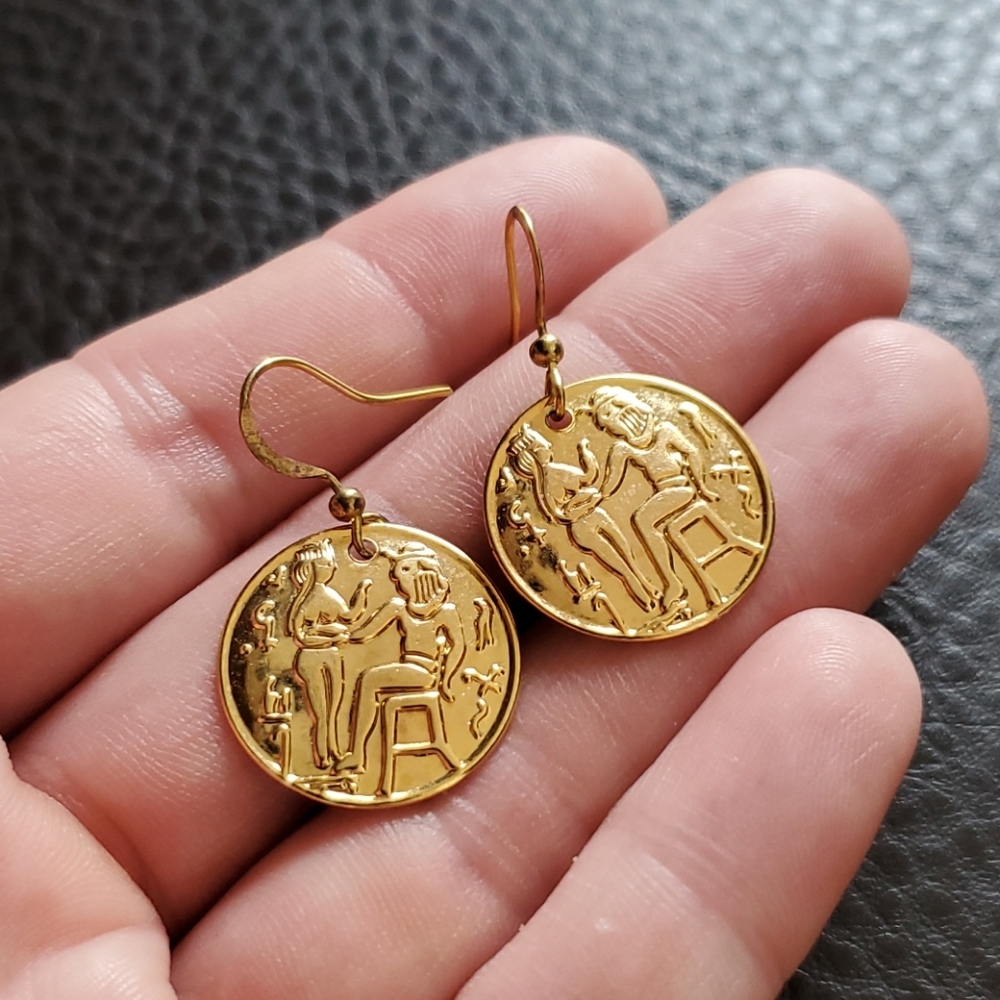 Earrings - Picture 1 of 5